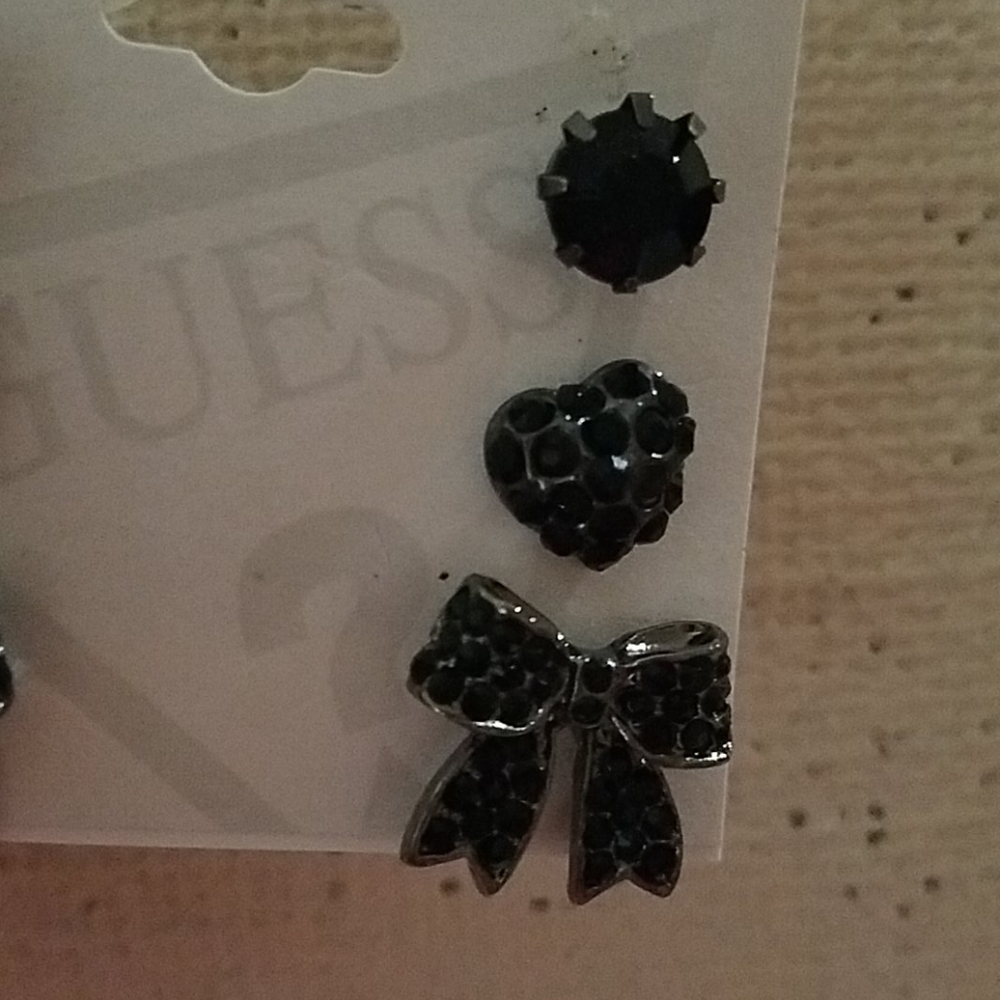 GUESS stud earrings - Picture 4 of 6